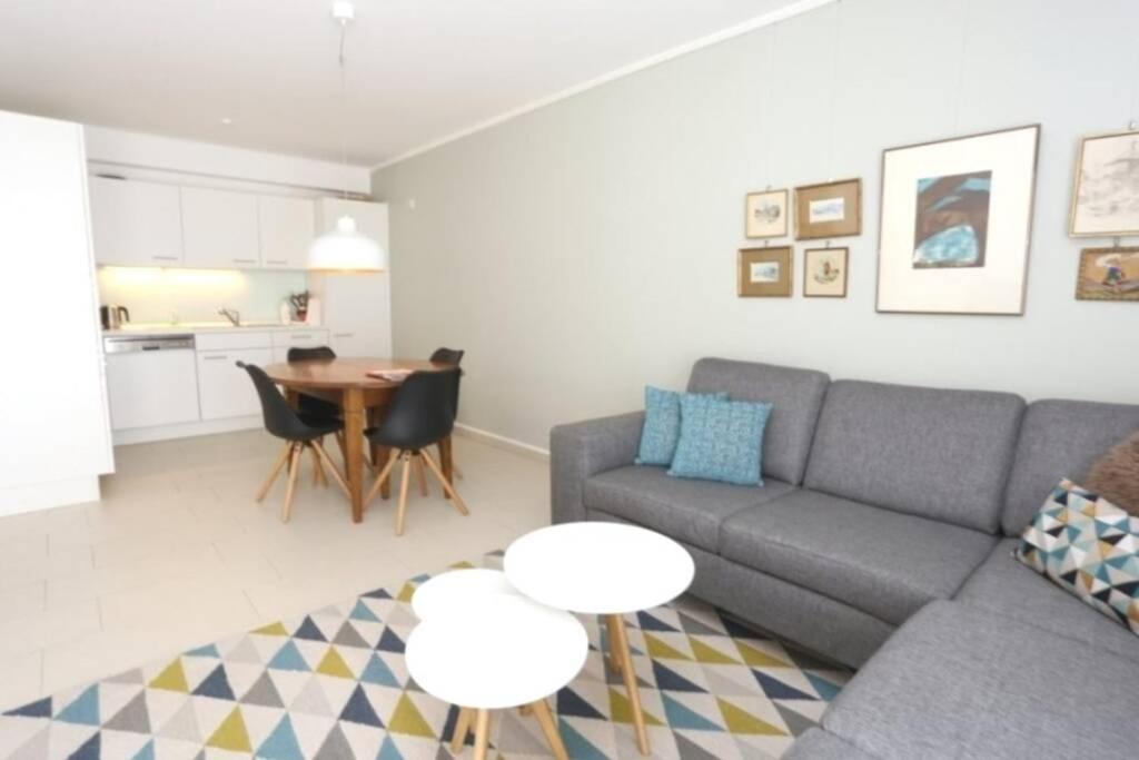 Large Family Retro Flat In City Center- Large Terrace & Garden View, Free Parking Luxembourg Bagian luar foto