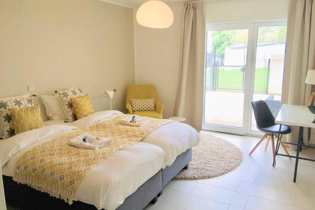 Large Family Retro Flat In City Center- Large Terrace & Garden View, Free Parking Luxembourg Bagian luar foto