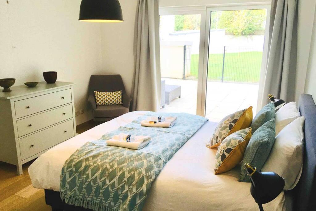 Large Family Retro Flat In City Center- Large Terrace & Garden View, Free Parking Luxembourg Bagian luar foto
