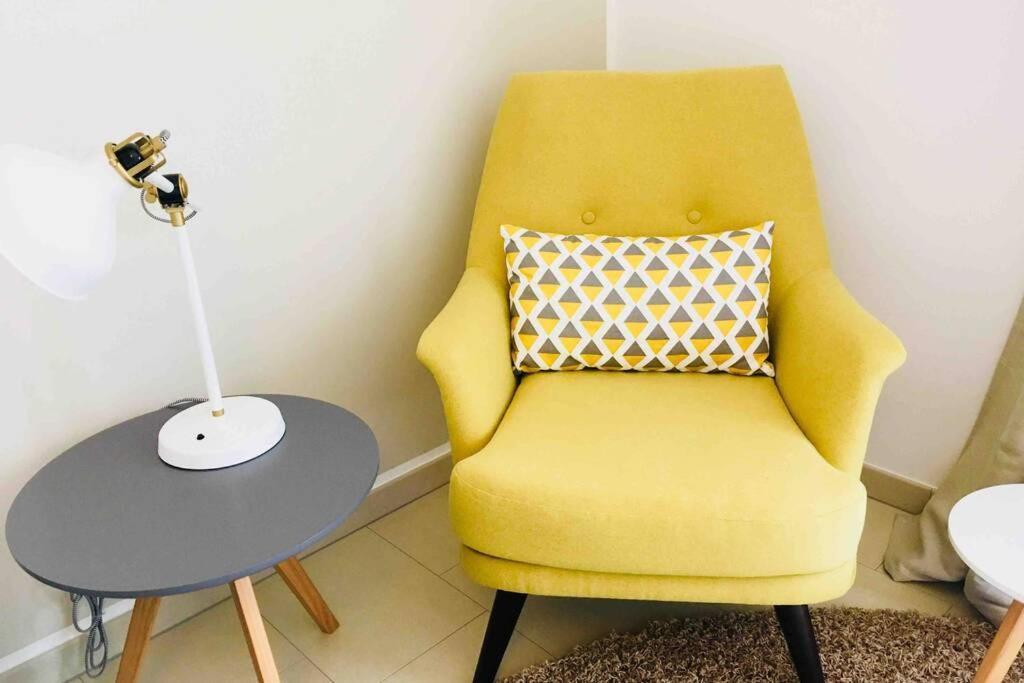 Large Family Retro Flat In City Center- Large Terrace & Garden View, Free Parking Luxembourg Bagian luar foto