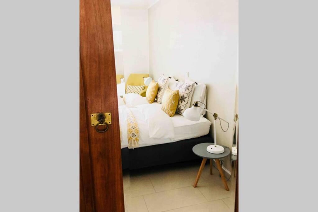 Large Family Retro Flat In City Center- Large Terrace & Garden View, Free Parking Luxembourg Bagian luar foto